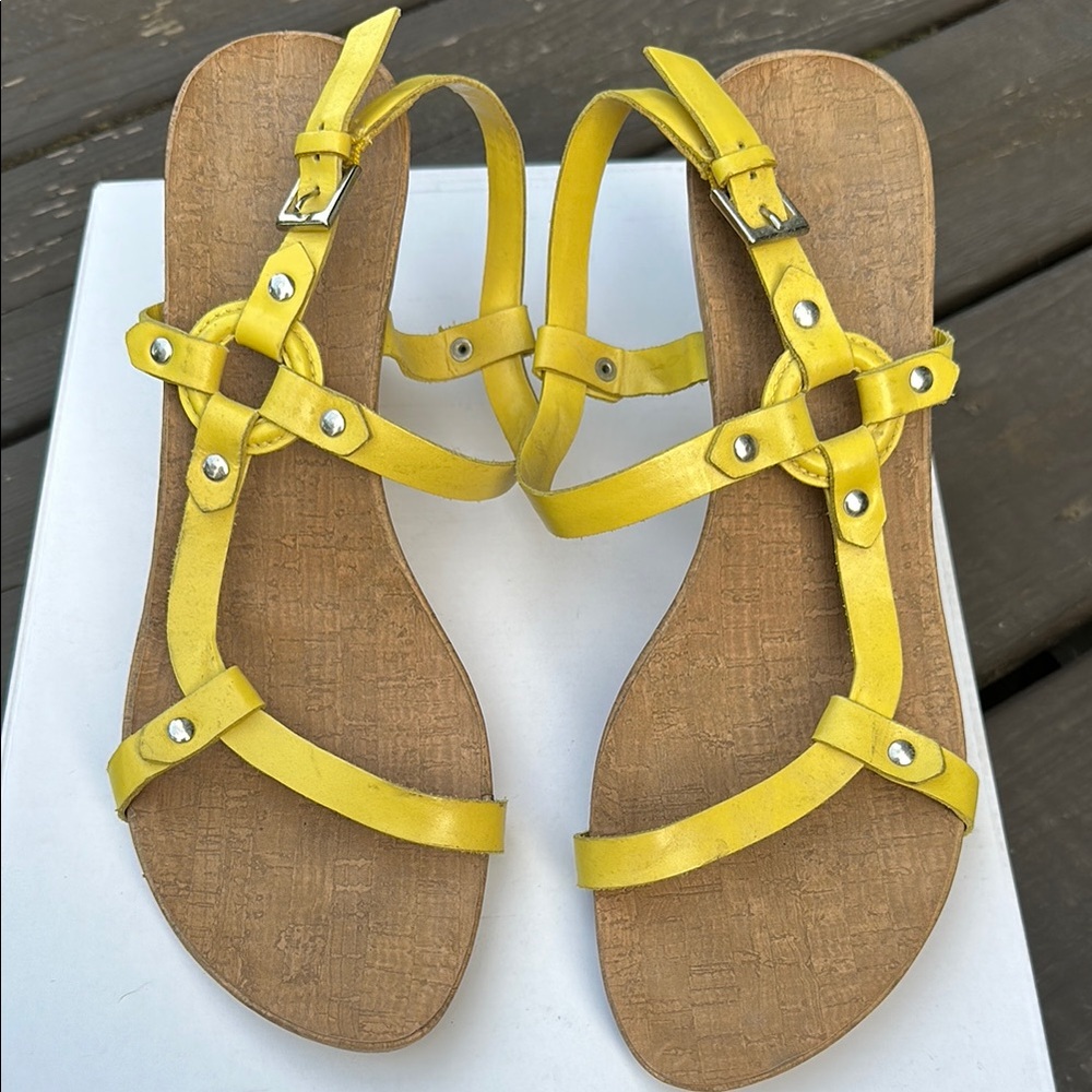 Kenneth Cole Reaction Yellow Strappy Sandals